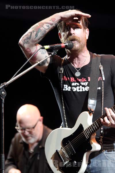 EAGLES OF DEATH METAL - 2012-08-25 - SAINT CLOUD - Domaine National - Scene de la Cascade - 